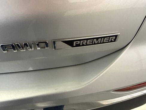 Used 2018 Chevrolet Equinox Premier AWD/4WD image 15