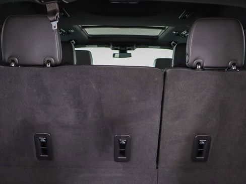 Used 2022 Chevrolet Tahoe Z71 w/ Luxury Package image 34