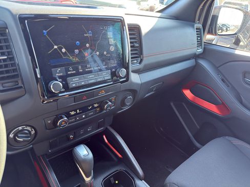 Certified 2022 Nissan Frontier PRO-4X w/ Technology Package image 22