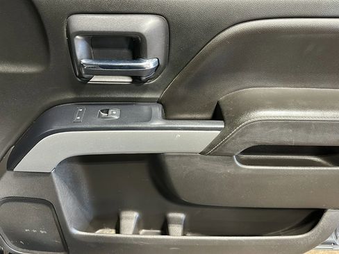 Used 2018 Chevrolet Silverado 1500 LT w/ All Star Edition AWD/4WD image 23