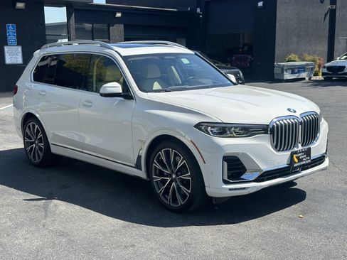 Used 2019 BMW X7 xDrive50i w/ Premium Package AWD/4WD image 7