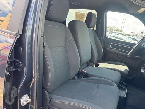 Used 2025 RAM 2500 Big Horn AWD/4WD image 37