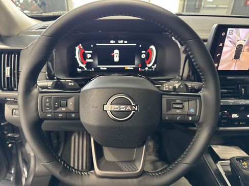 New 2026 Nissan Pathfinder SL AWD/4WD image 16