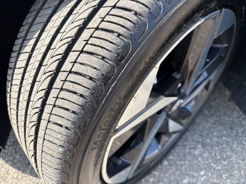 Used 2023 Hyundai Elantra SEL w/ Convenience Package image 4