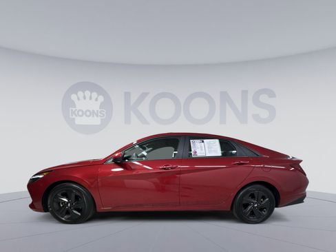 Used 2023 Hyundai Elantra SEL image 8