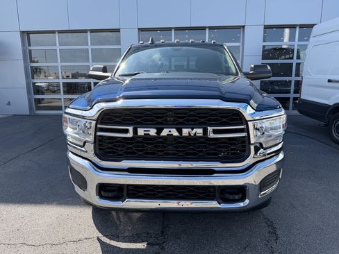 Used 2019 RAM 2500 Tradesman AWD/4WD image 3
