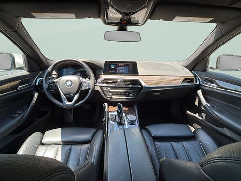 Used 2020 BMW 530i w/ Convenience Package RWD image 10
