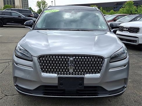 Used 2021 Lincoln Corsair AWD w/ Premium Package image 2