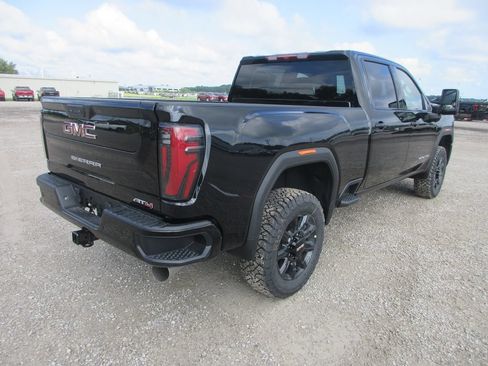 New 2026 GMC Sierra 3500 AT4 AWD/4WD image 5