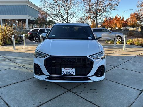 Used 2025 Audi Q3 2.0T Premium w/ Convenience Package image 3