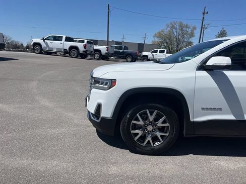 Used 2023 GMC Acadia SLT AWD/4WD image 5