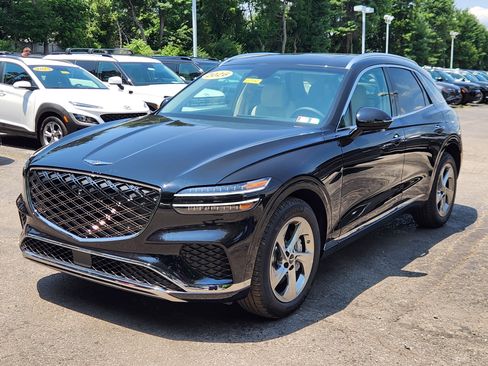 Used 2026 Genesis GV70 2.5T Advanced AWD/4WD image 2