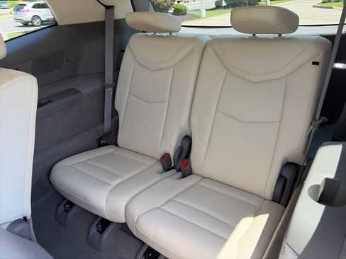 Used 2020 Cadillac XT6 Premium Luxury AWD/4WD image 9