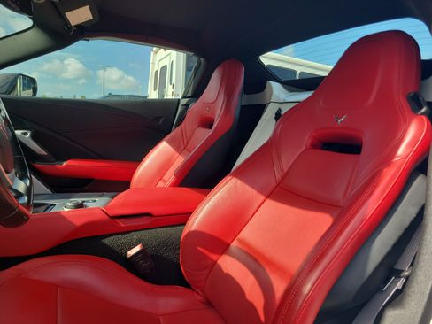 Used 2017 Chevrolet Corvette Stingray Convertible RWD image 15