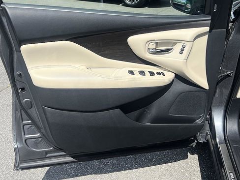 Certified 2023 Nissan Murano Platinum w/ Cargo Package AWD/4WD image 20