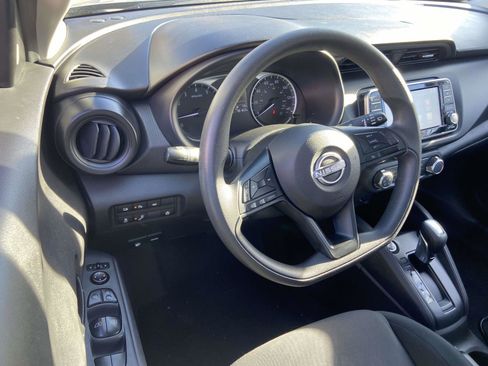 Used 2024 Nissan Kicks S image 2