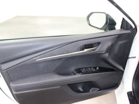 Used 2025 Toyota Camry LE FWD image 17