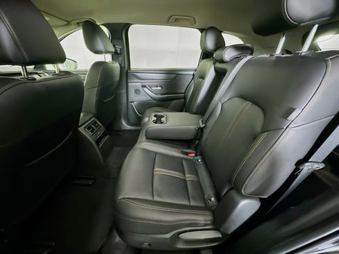 Used 2025 MAZDA CX-90 3.3 Turbo w/ Select Package image 29