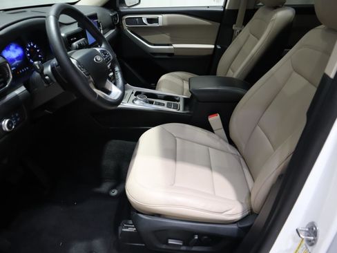 Used 2020 Ford Explorer XLT w/ Equipment Group 202A image 24