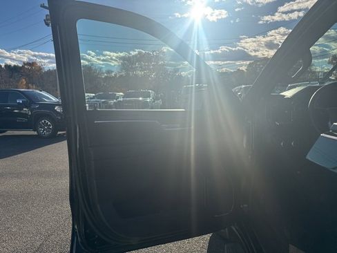 Certified 2024 GMC Sierra 1500 Elevation image 16