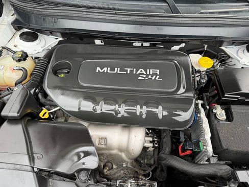 Used 2018 Jeep Cherokee Latitude image 13