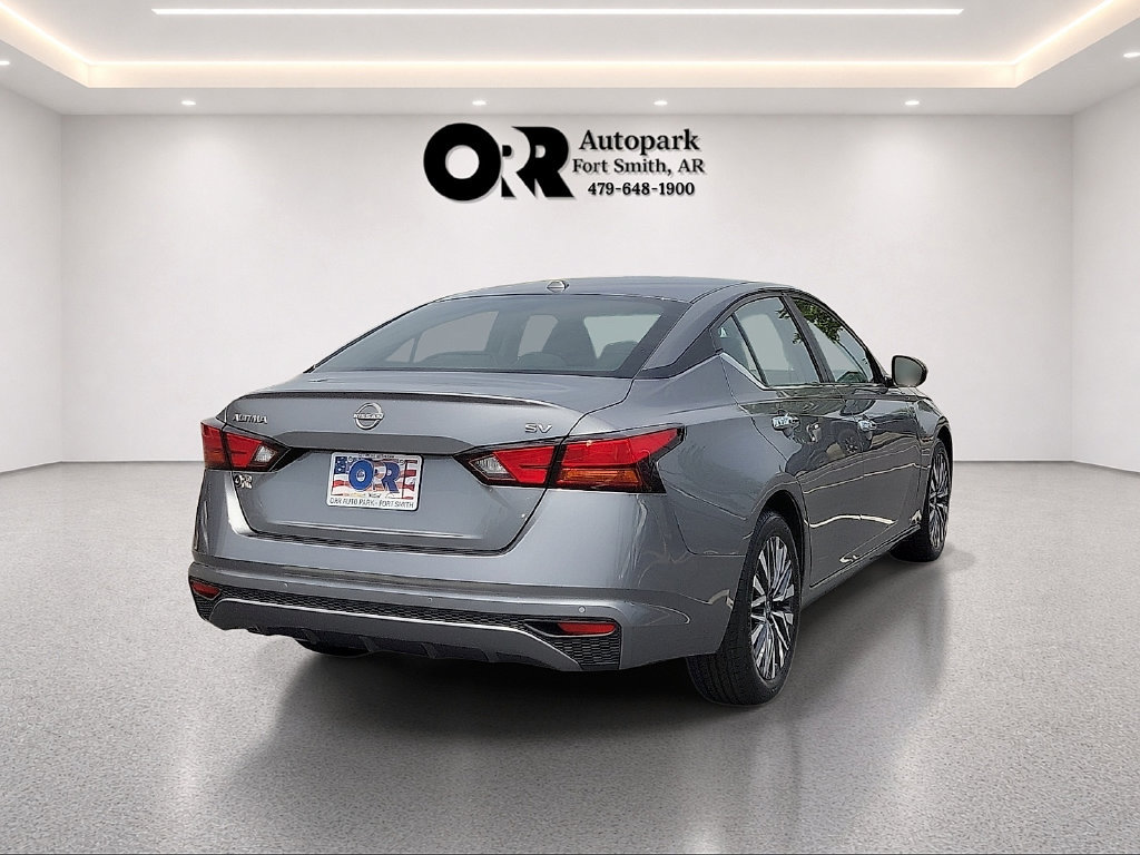 Used 2023 Nissan Altima 2.5 SV FWD image 5