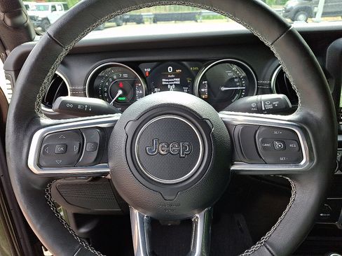 Used 2023 Jeep Wrangler Unlimited Sahara w/ Cold Weather Group AWD/4WD image 20