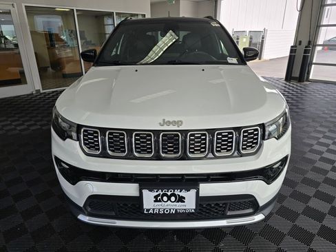 Used 2025 Jeep Compass Limited AWD/4WD image 8