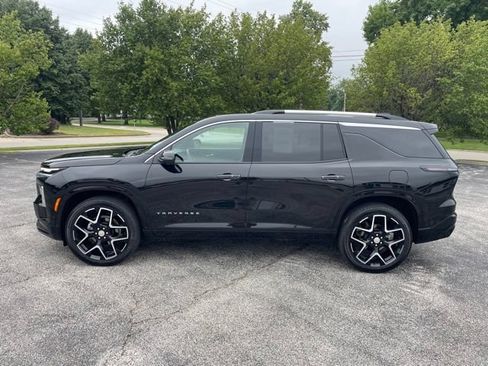 Used 2026 Chevrolet Traverse High Country w/ LPO, Floor Liner Package AWD/4WD image 8