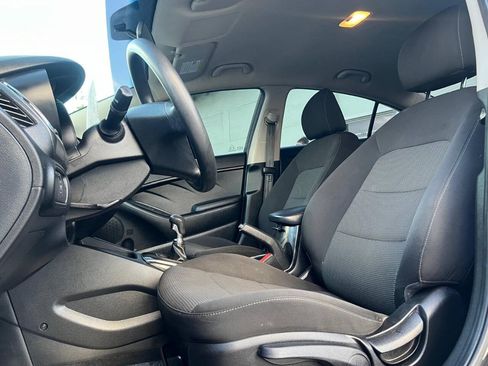 Used 2018 Kia Forte LX FWD image 24