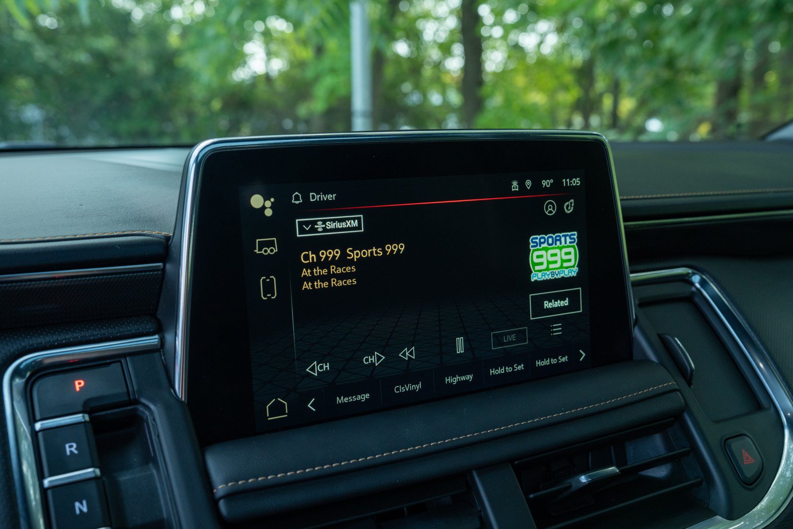 Used 2024 GMC Yukon AT4 w/ Technology Package AWD/4WD image 19