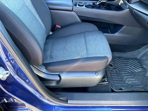 Used 2023 Nissan Rogue SV image 36