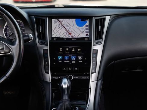 Used 2017 INFINITI Q50 Signature Edition w/ All Weather Package (L93) image 40