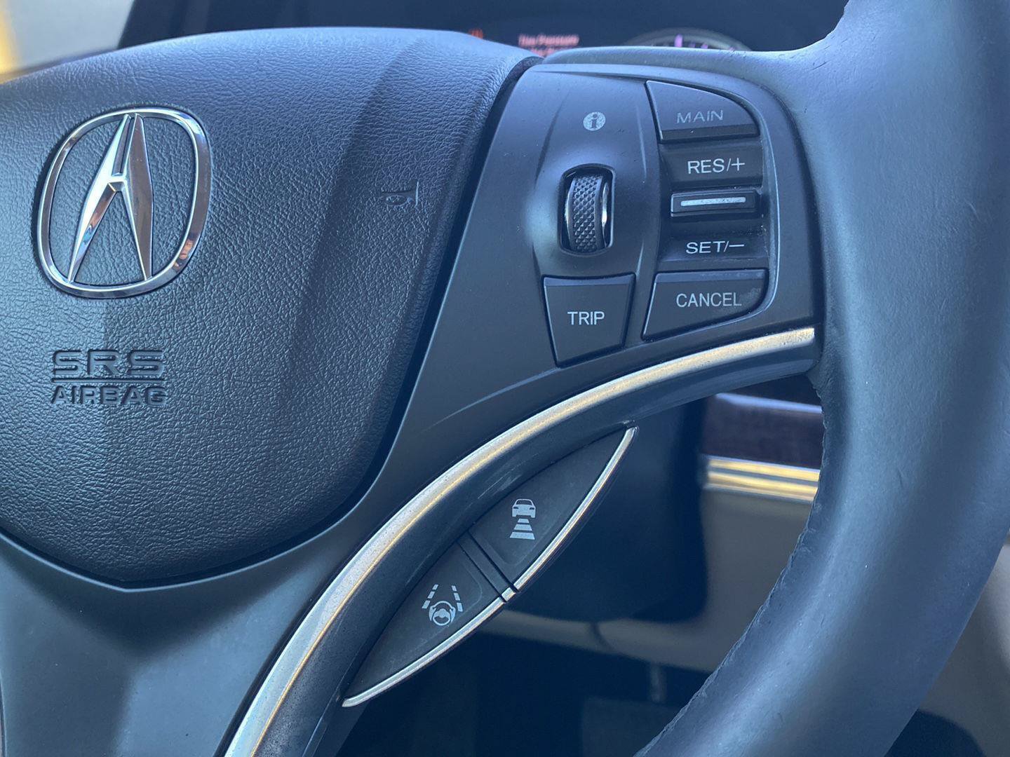 Used 2018 Acura MDX FWD image 18