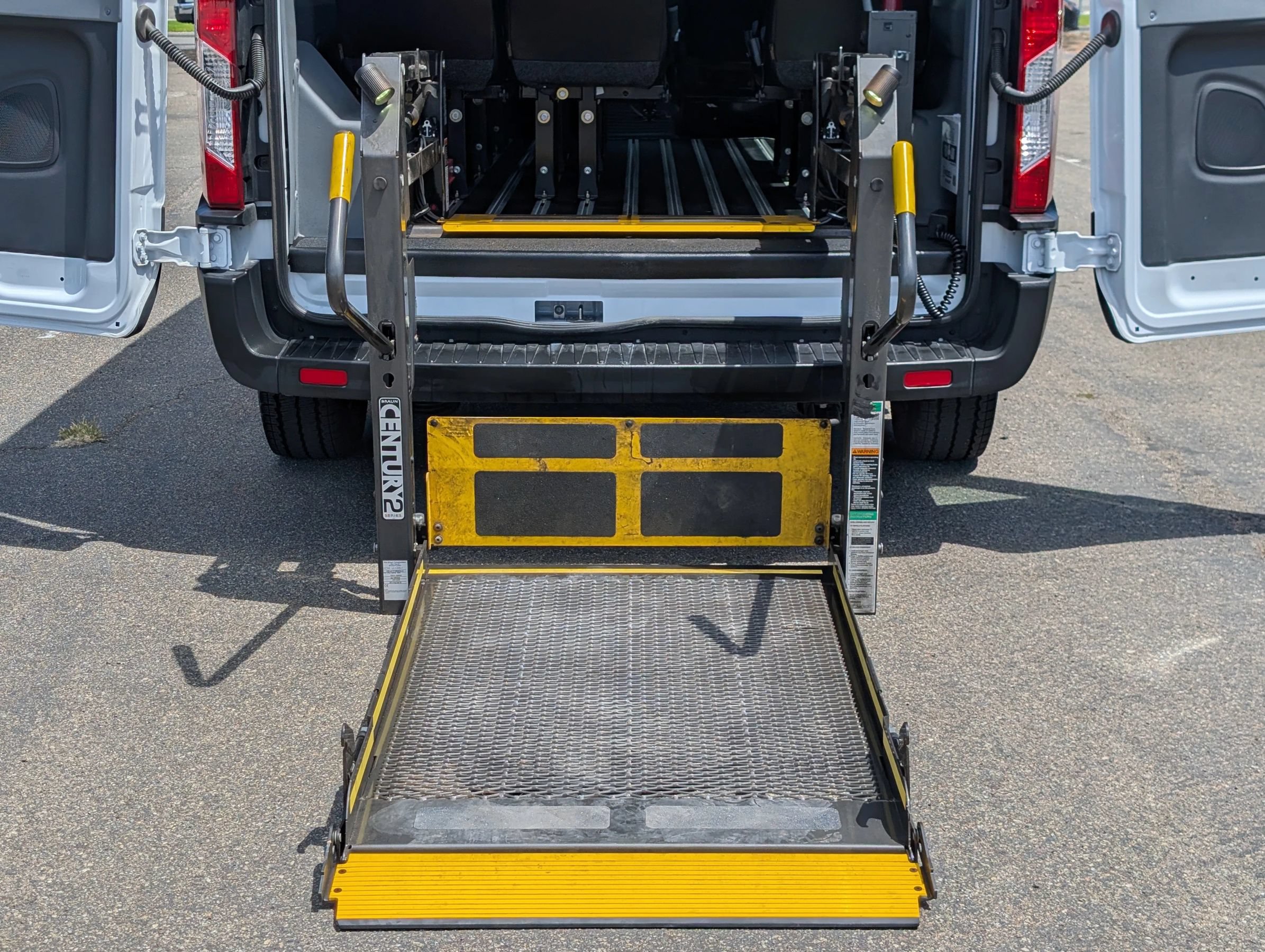 Used 2023 Ford E-Transit Medium Roof RWD image 4