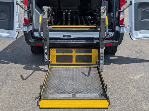 Used 2023 Ford E-Transit Medium Roof RWD image 4