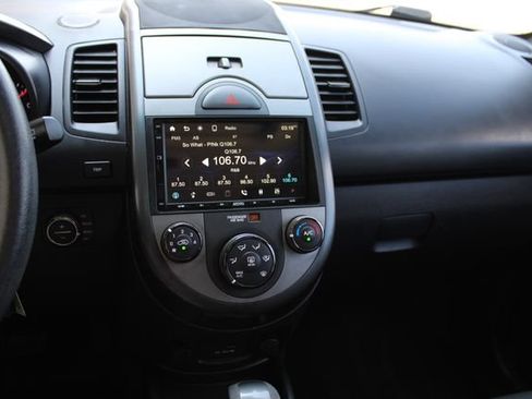 Used 2010 Kia Soul + w/ Audio Pkg FWD image 12