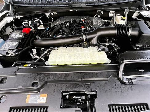 Used 2025 Lincoln Navigator L Reserve w/ Jet Appearance Package image 10