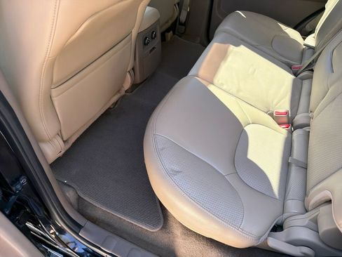 Used 2012 Nissan Pathfinder LE RWD image 35