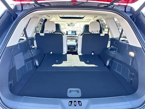 New 2026 Lincoln Aviator Reserve w/ Luxury Package image 16