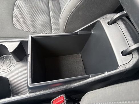 Used 2025 Kia Sportage LX image 29