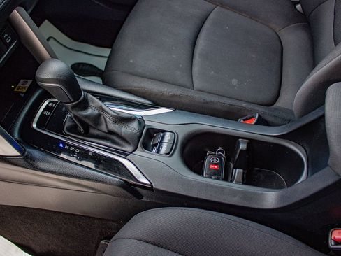 Used 2023 Toyota Corolla Cross LE image 29