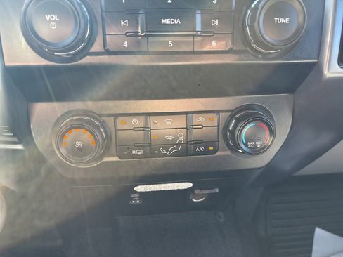 Used 2020 Ford F250 XLT w/ XLT Value Package image 11