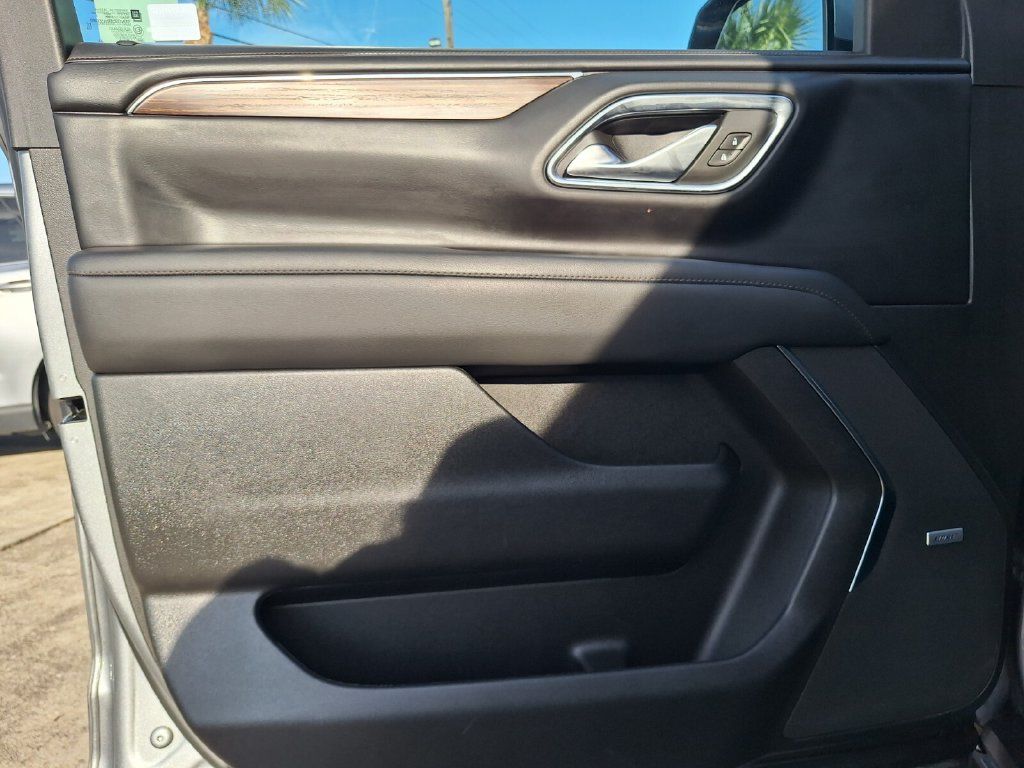 Used 2023 Chevrolet Tahoe High Country RWD image 36