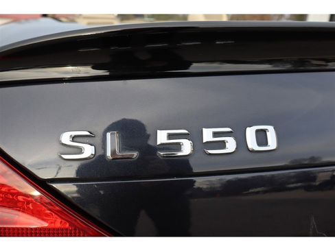 Used 2009 Mercedes-Benz SL 550 image 4
