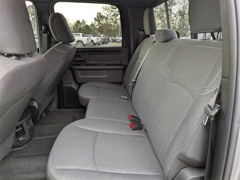 Used 2024 RAM 2500 Tradesman w/ Chrome Appearance Group image 14