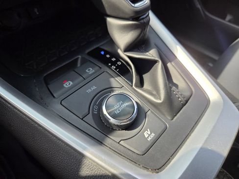 Used 2022 Toyota RAV4 XSE w/ XSE Grade Weather Package AWD/4WD image 24