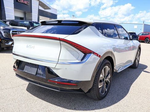 Used 2022 Kia EV6 Wind w/ Wind Technology Package AWD/4WD image 3