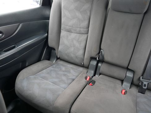 Used 2016 Nissan Rogue S image 12