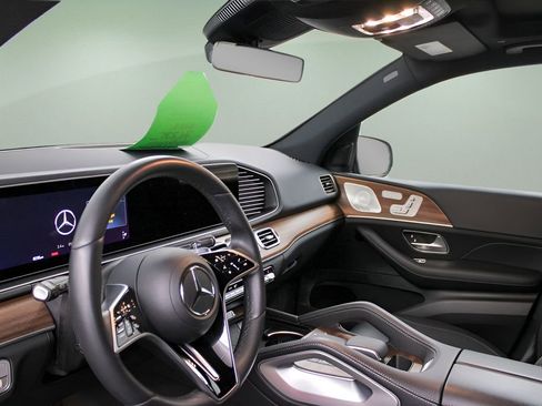 Used 2025 Mercedes-Benz GLE 350 4MATIC image 18